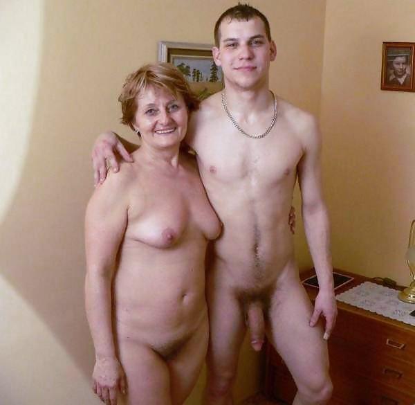 My Mom Is Naked 59